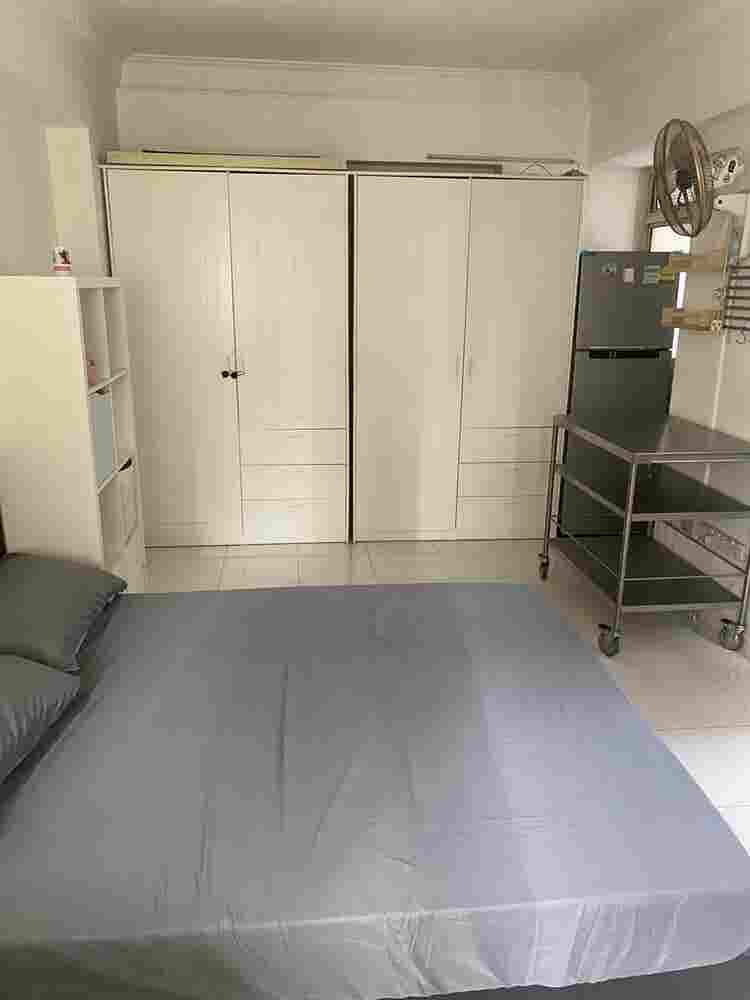 A large ensuit room at MRT.