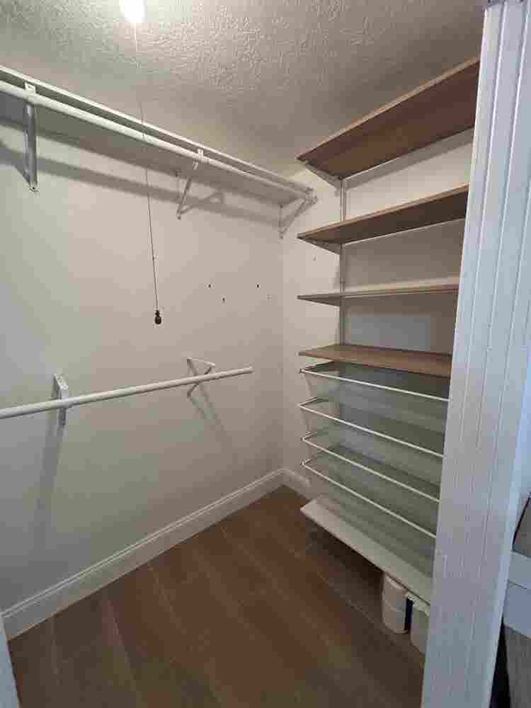 Masterbedroom w/ All Utilities