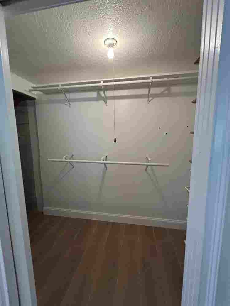 Masterbedroom w/ All Utilities