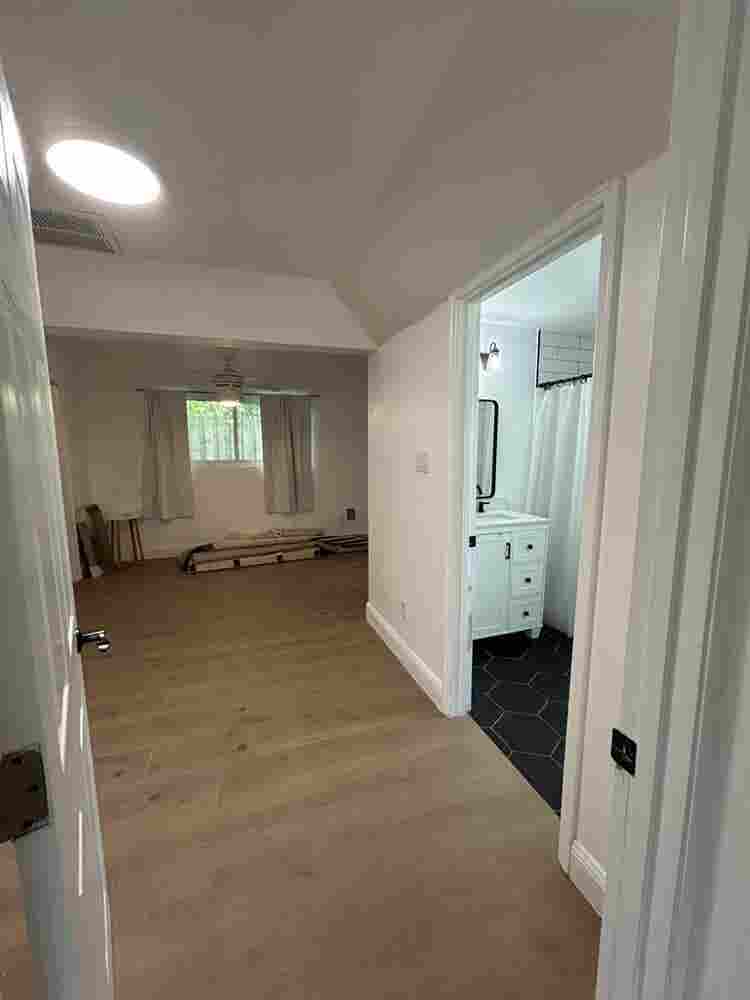 Masterbedroom w/ All Utilities