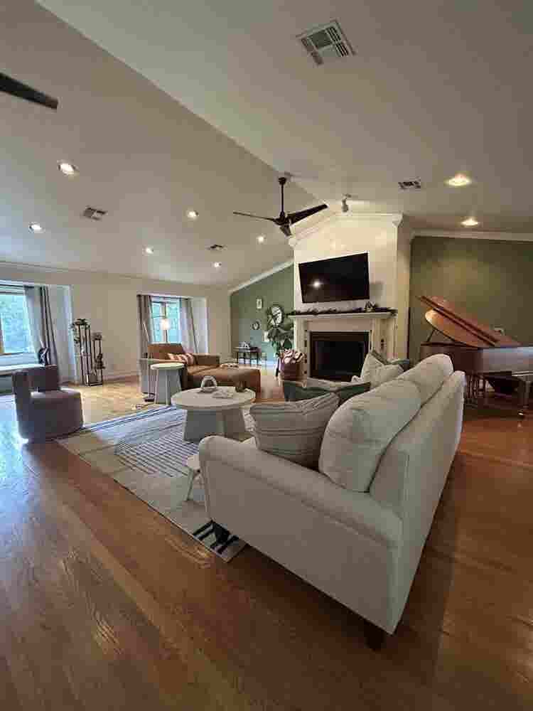 Masterbedroom w/ All Utilities