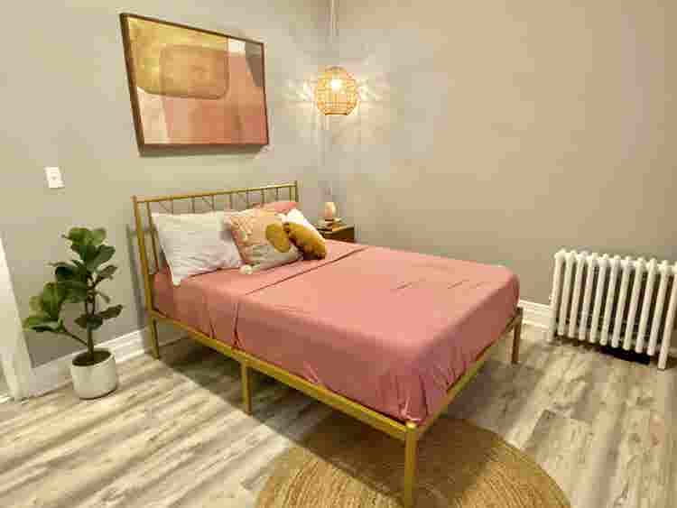 Upscale Room in Beautiful Nwk Apt