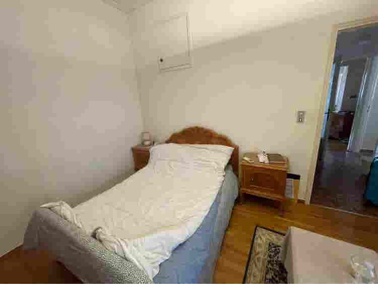 Room In Neos kosmos