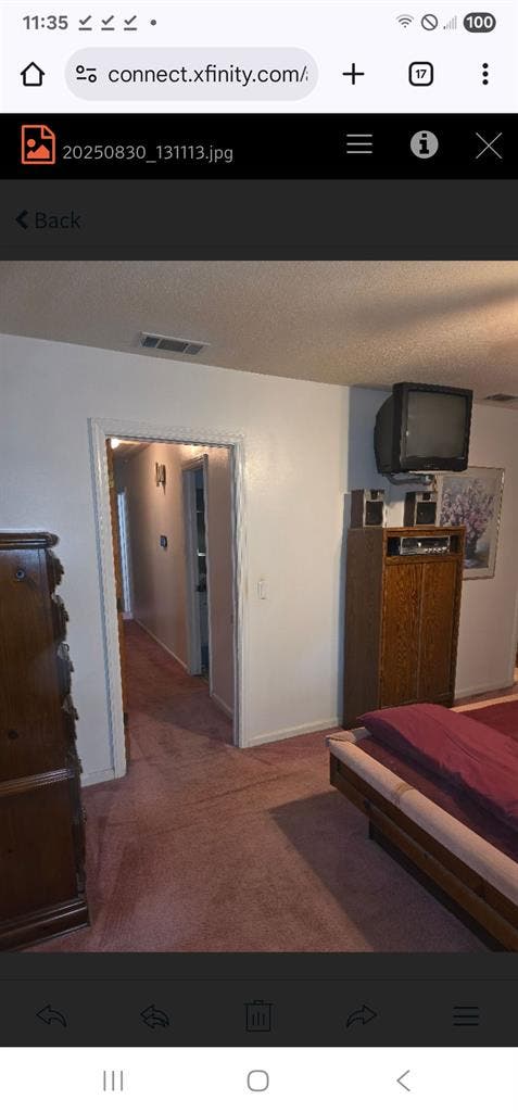 Private master bed/bath