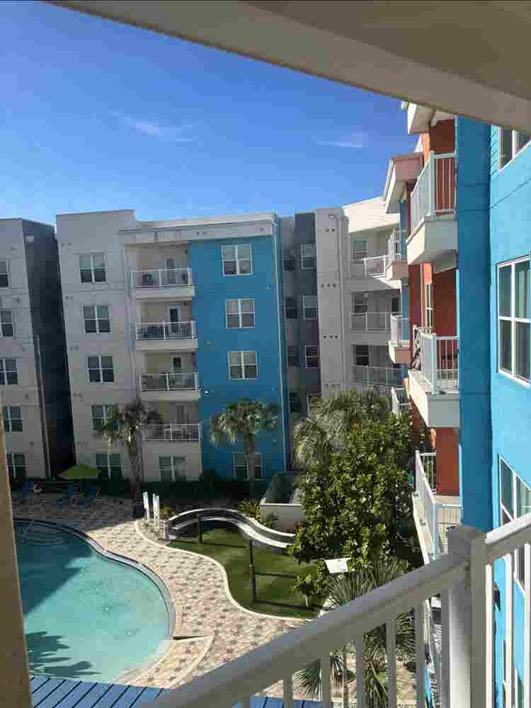 Student housing: all female unit