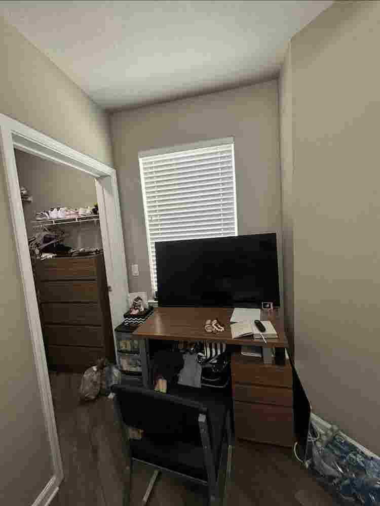 Student housing: all female unit