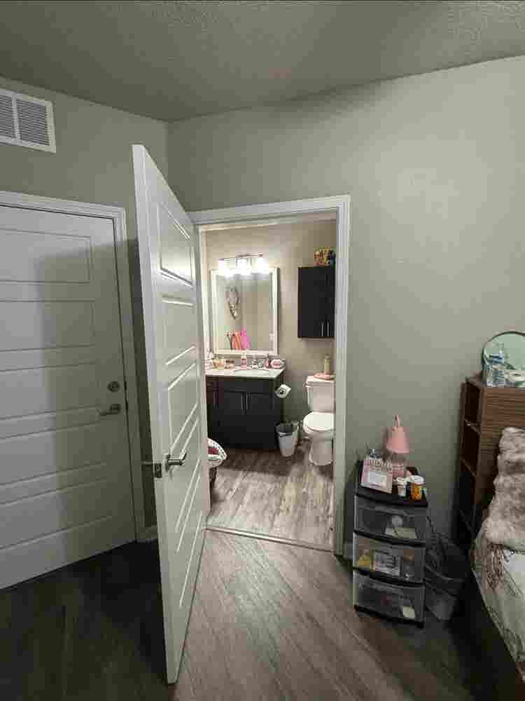 Student housing: all female unit