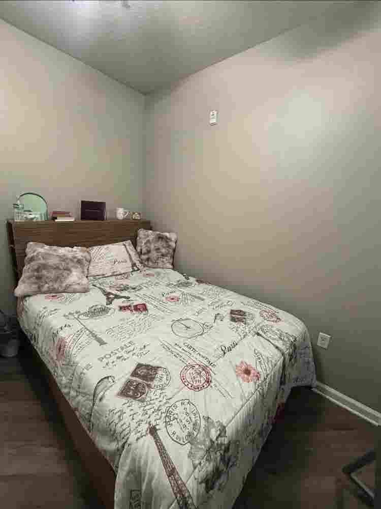Student housing: all female unit