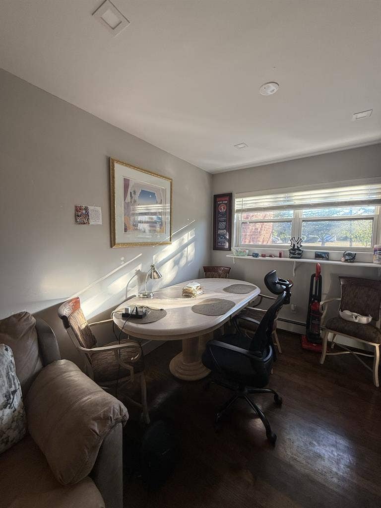 Room for Rent - 2 Bedroom Townhouse