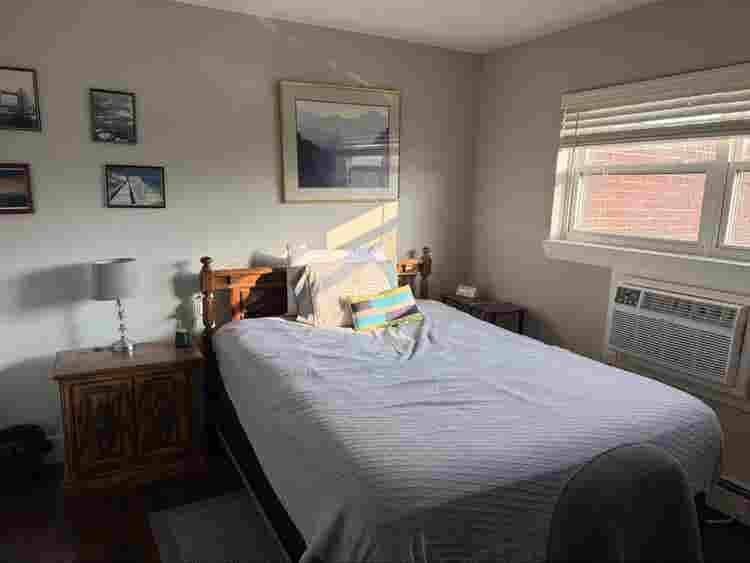 Room for Rent - 2 Bedroom Townhouse