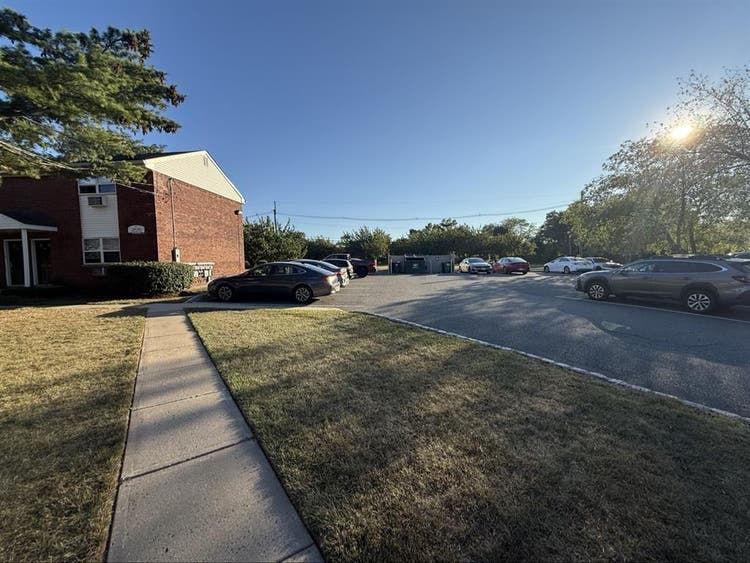 Room for Rent - 2 Bedroom Townhouse