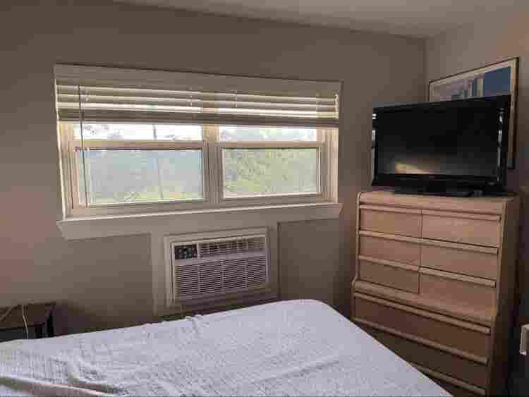 Room for Rent - 2 Bedroom Townhouse