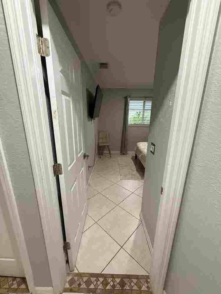 Room For Rent/Roomate