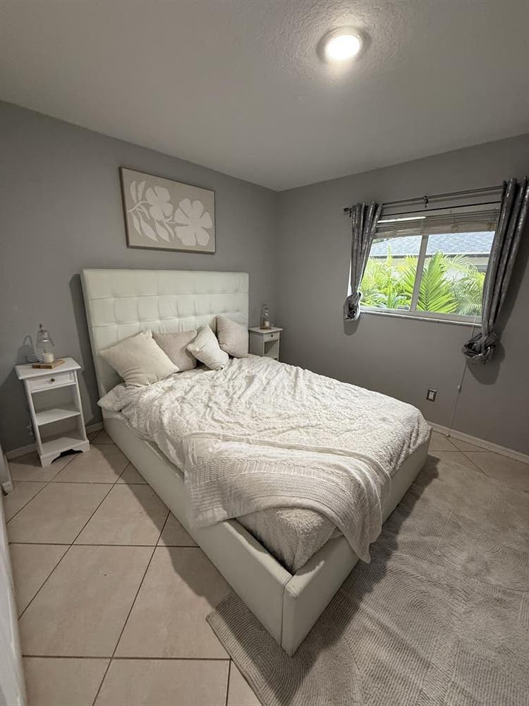 Room For Rent/Roomate