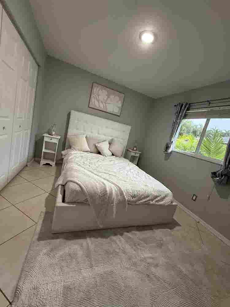 Room For Rent/Roomate