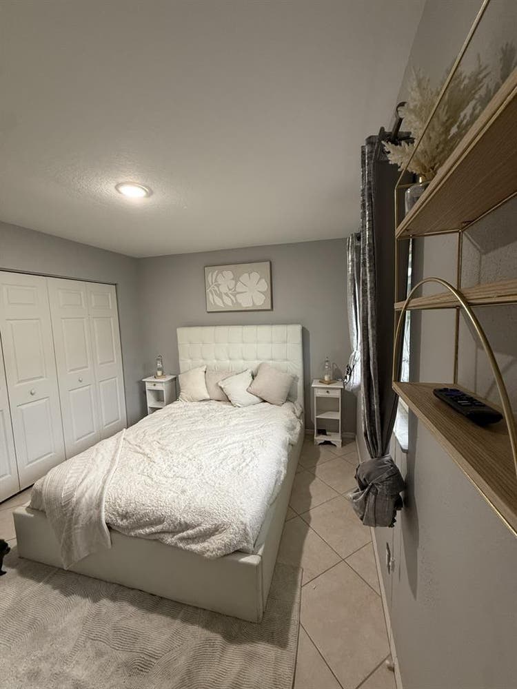 Room For Rent/Roomate