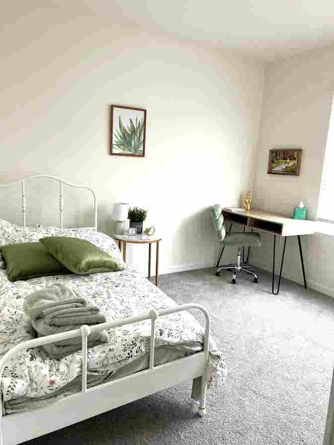 Furnished Bedroom in Wesley Chapel
