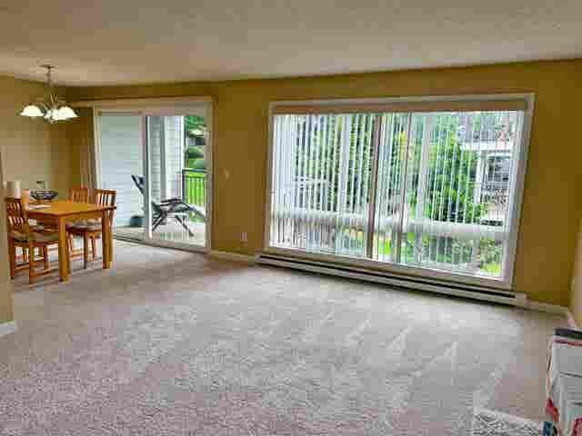 Looking for female roommate