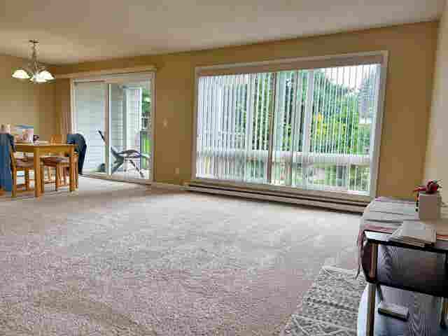 Looking for female roommate
