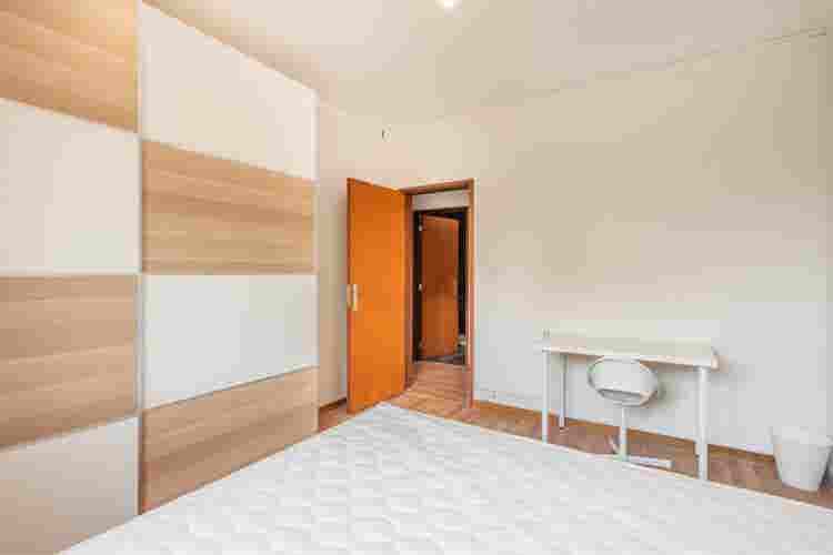 Arrendo quarto moradia T4