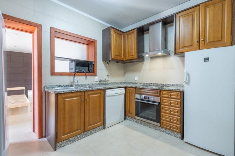 Arrendo quarto moradia T4