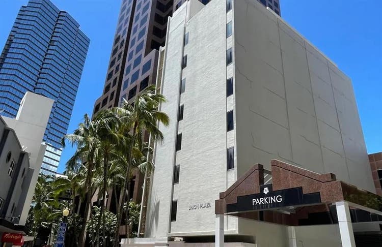 Heart of Downtown Honolulu