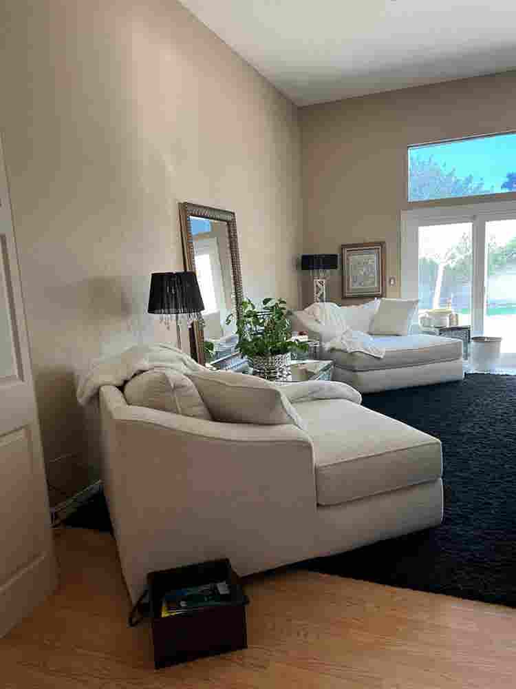 CLEAN, QUIET EXECTIVE HOME