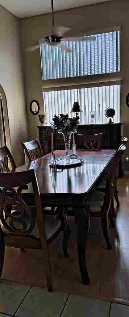 CLEAN, QUIET EXECTIVE HOME
