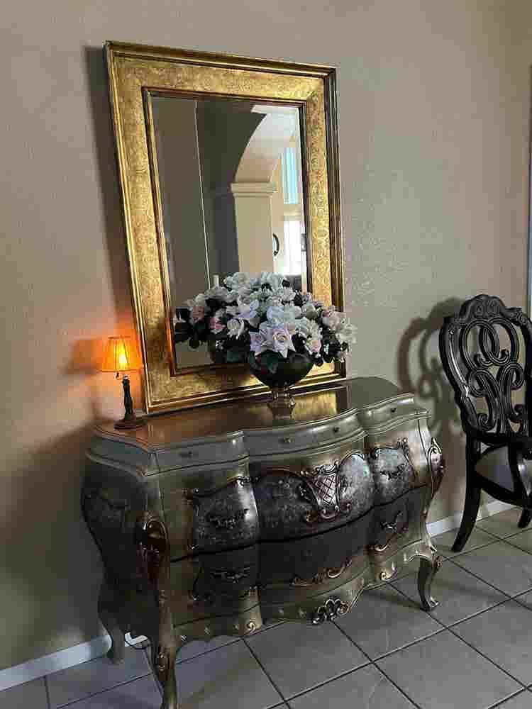 CLEAN, QUIET EXECTIVE HOME