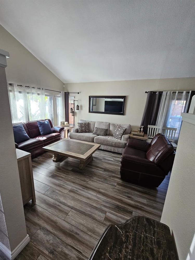 4 bedrooms for rent in Bonita, Cal