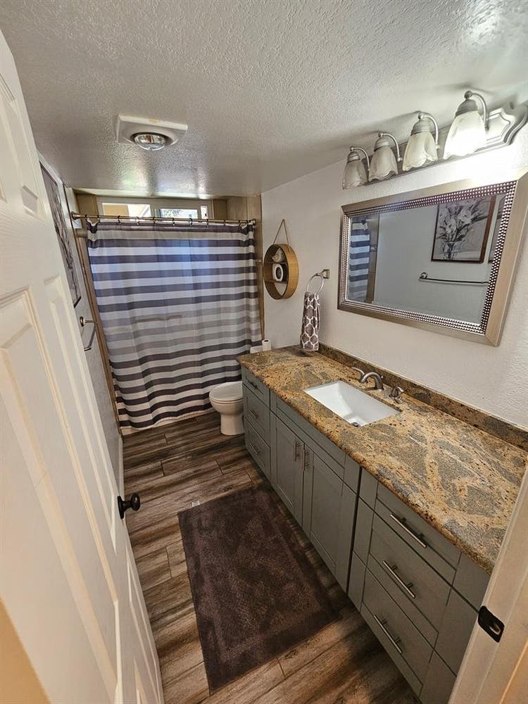 4 bedrooms for rent in Bonita, Cal