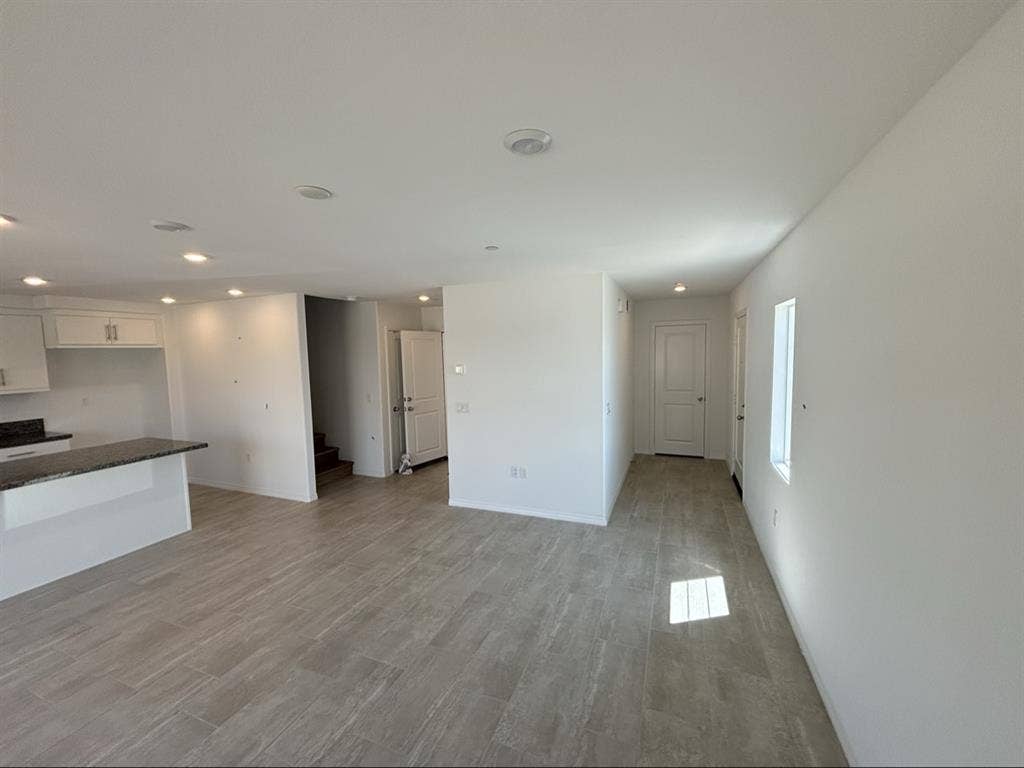 Private room in Riverside!