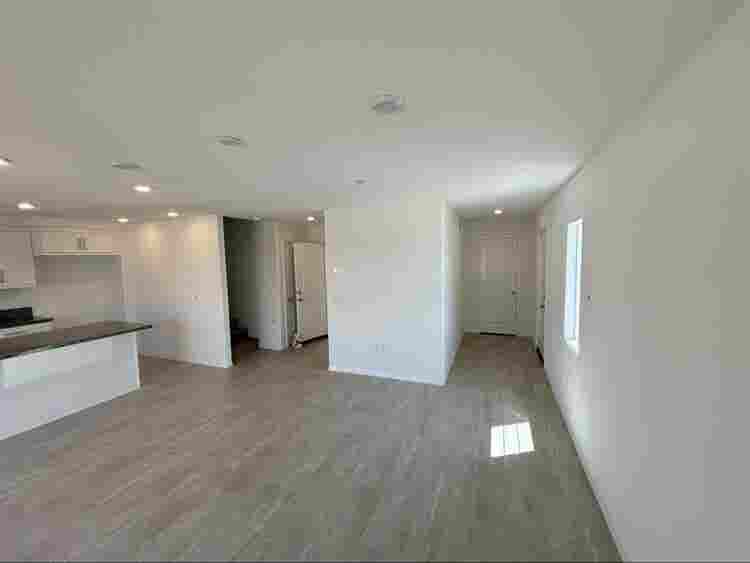 Private room in Riverside!
