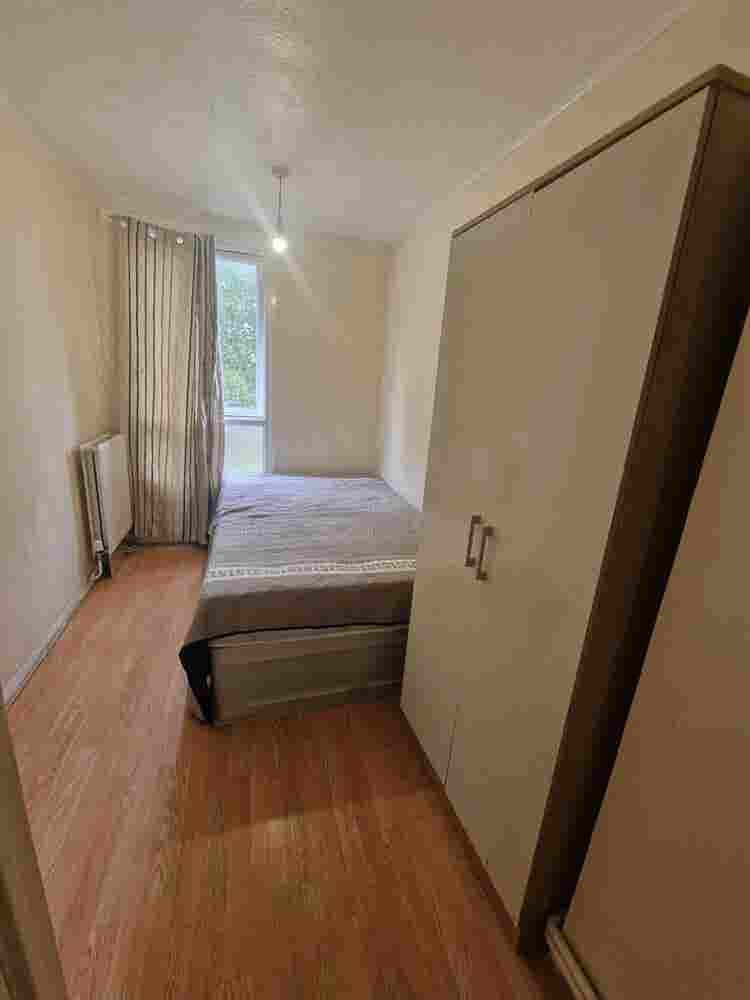 A spare room to let