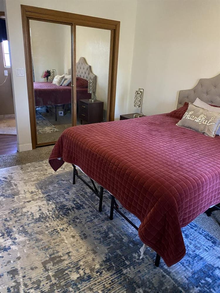 Room W/ Private Bath Available