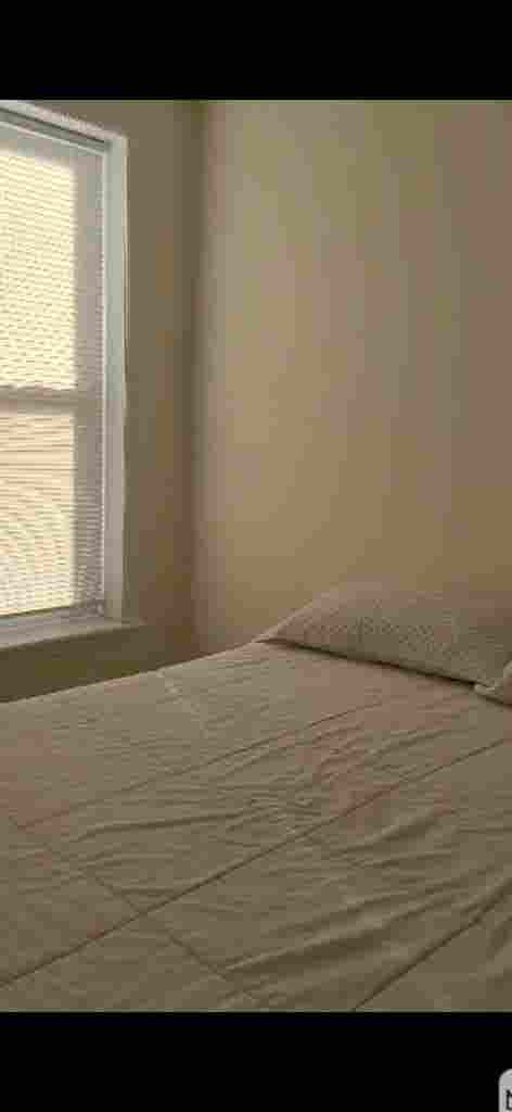 Ridgewood apt / private entrance