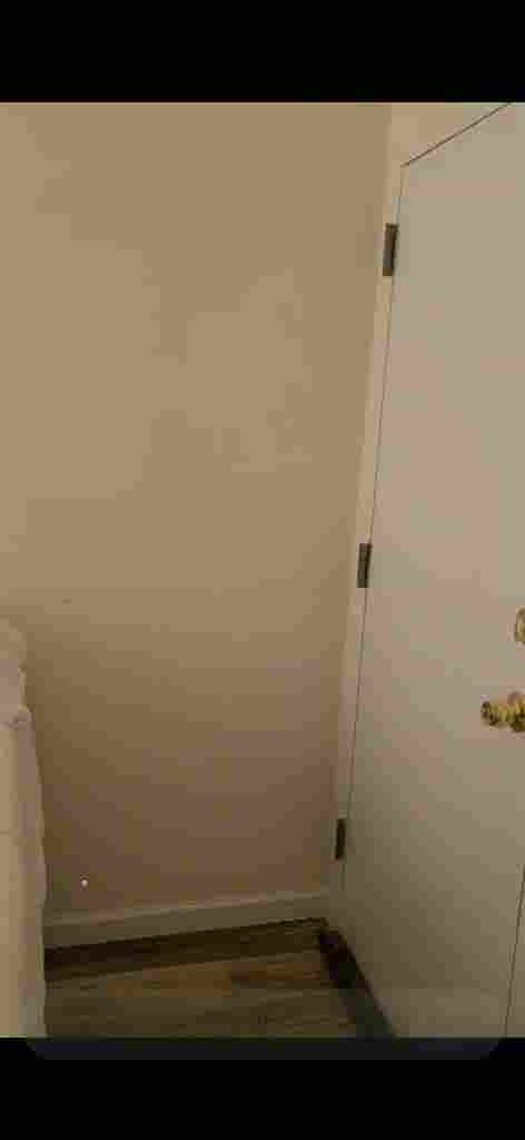 Ridgewood apt / private entrance