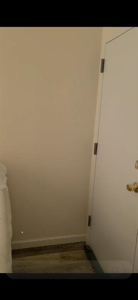 Ridgewood apt / private entrance