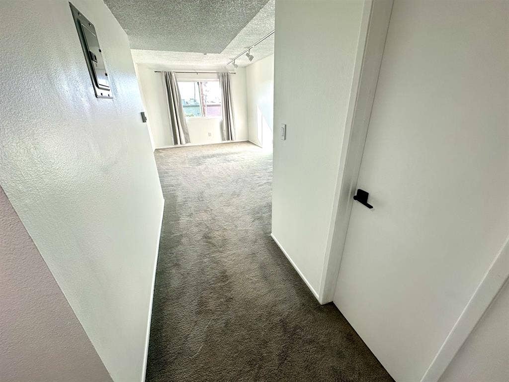 Master Bedroom for Rent