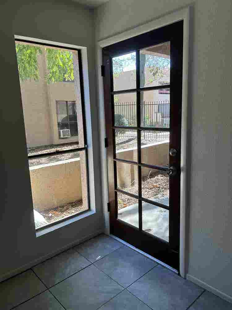 Looking for a girl roommate