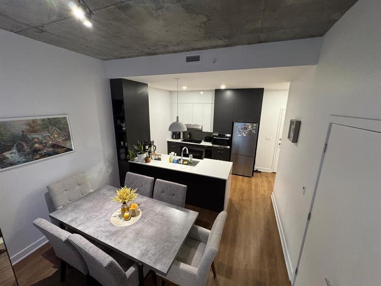 Brand-new Condominium/LeaseTransfer