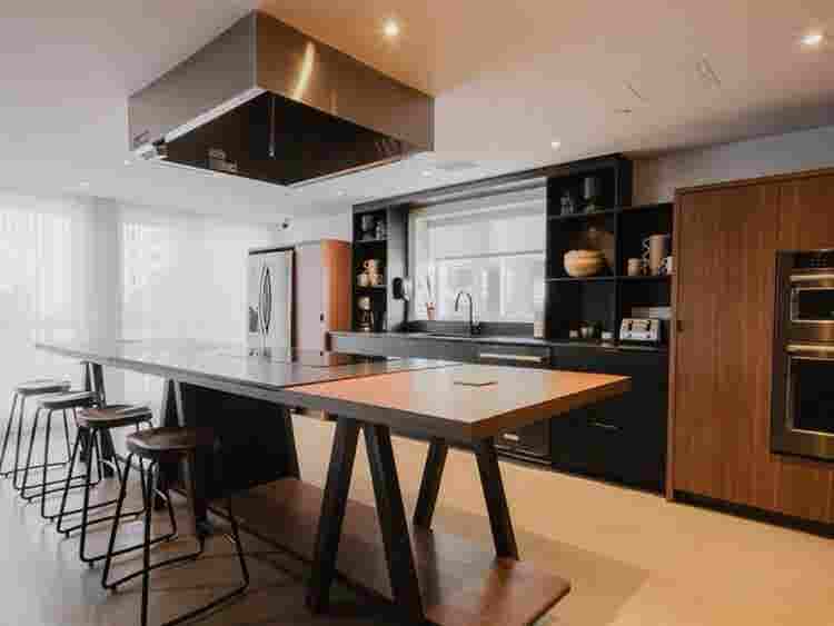 Brand-new Condominium/LeaseTransfer