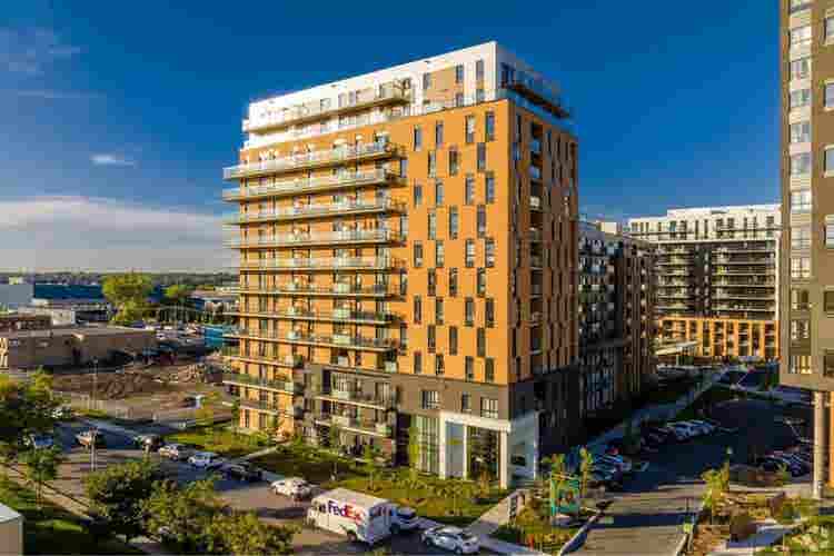 Brand-new Condominium/LeaseTransfer