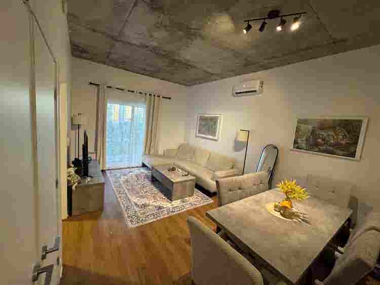 Brand-new Condominium/LeaseTransfer