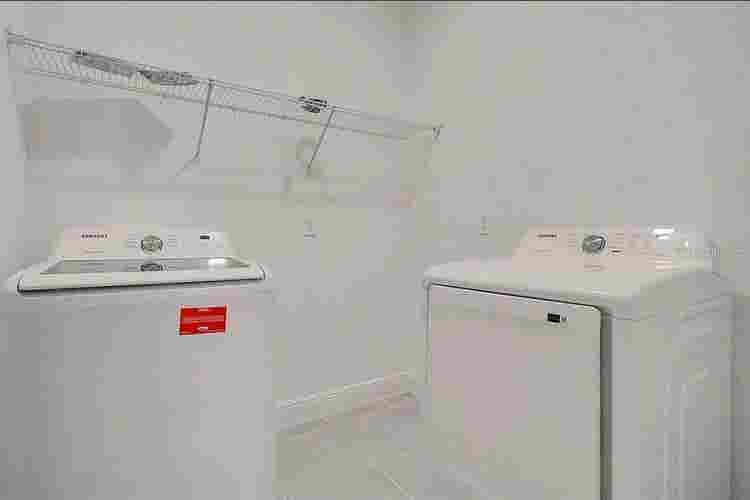 Nice home rooms for rent