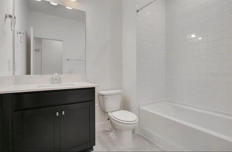 Nice home rooms for rent