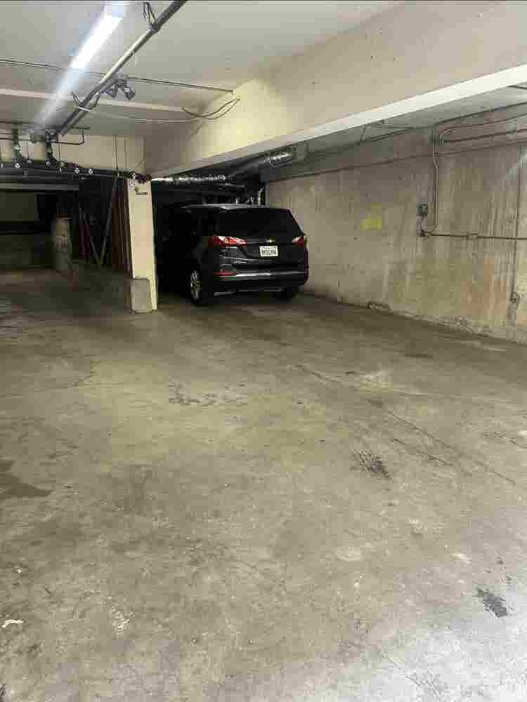 Room available in West Hollywood!