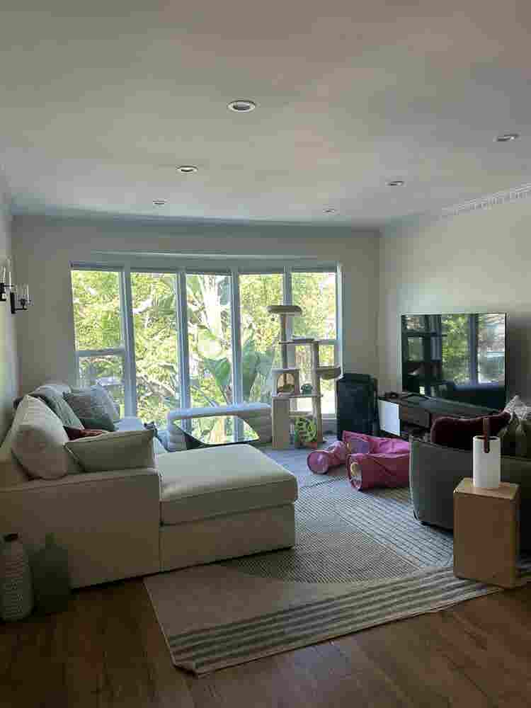 Room available in West Hollywood!