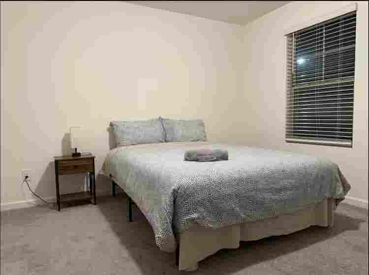Room for rent 850 monthly 