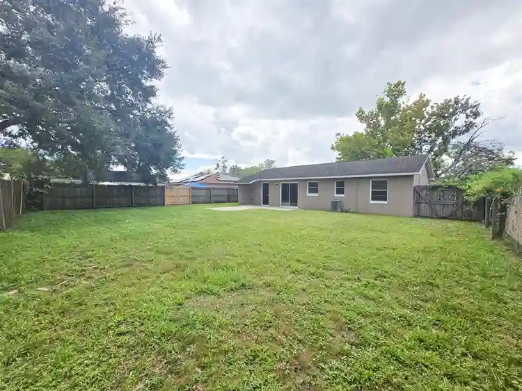Orlando room in a nice home